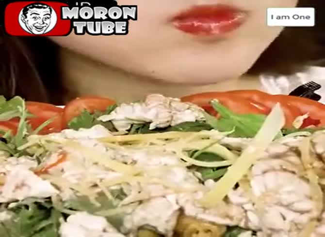 Video :Using palm worms to consume the brains of cows